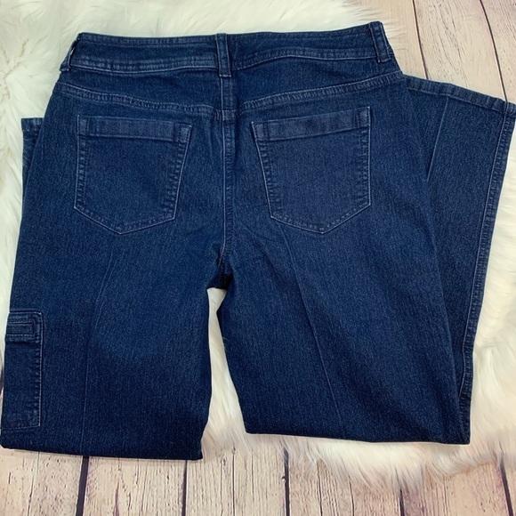 Chico’s Dark Wash Denim Capri size 0 (4) - Picture 4 of 7
